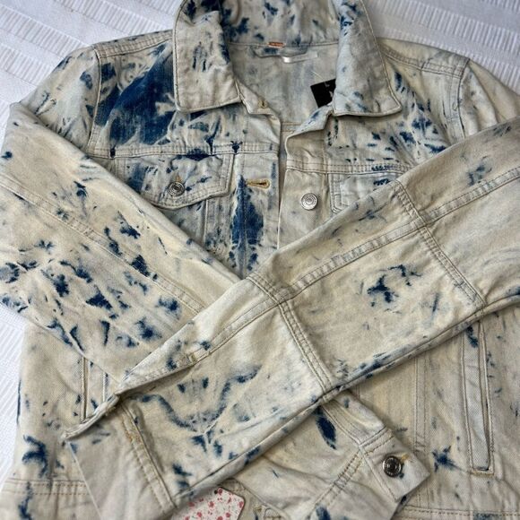 FREE PEOPLE Jones Tie Dye Blue Denim Jacket Size M. - Picture 11 of 11